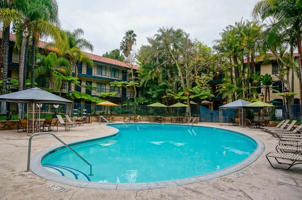 Vanllee Hotel Covina Exterior foto